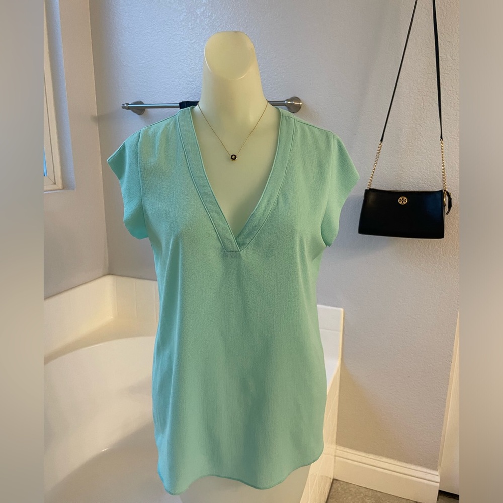 BOUTIQUE top, v-neck, size small, turquoise